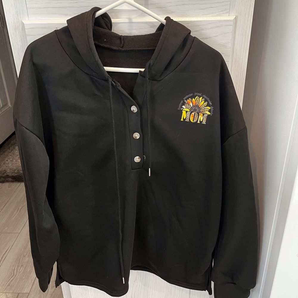 Women’s Hoodie with Sunflower and Mom, Nice  mother’s Day gift